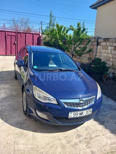 Opel Astra 2011, 420,000 km - 1.3 l - Lənkəran