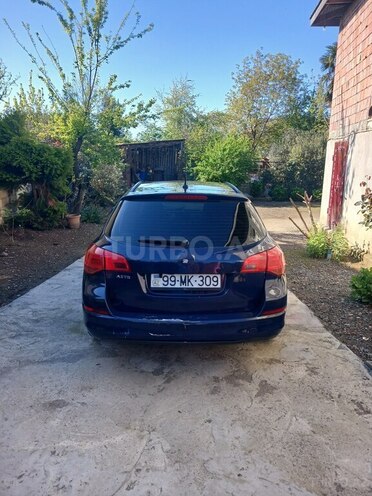 Opel Astra 2011, 420,000 km - 1.3 l - Lənkəran