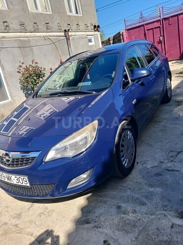 Opel Astra 2011, 420,000 km - 1.3 l - Lənkəran