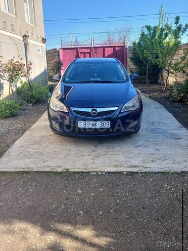 Opel Astra 2011, 420,000 km - 1.3 l - Lənkəran