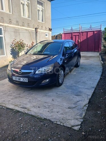 Opel Astra 2011, 420,000 km - 1.3 l - Lənkəran