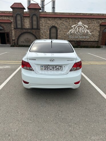Hyundai Accent 2014, 213,000 km - 1.4 л - Bakı