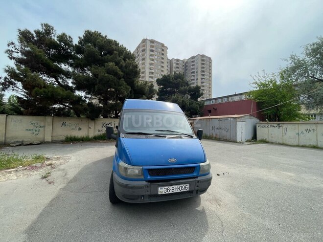 Ford Transit-3