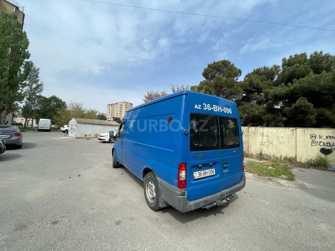 Ford Transit-2