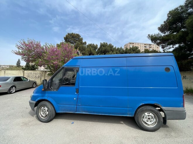 Ford Transit-5