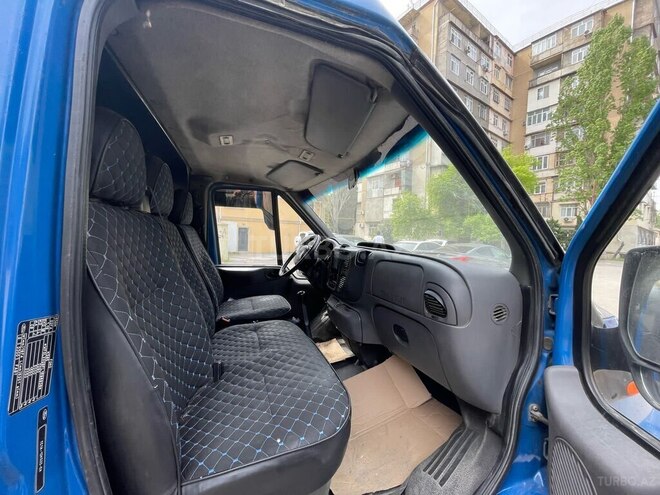 Ford Transit-12