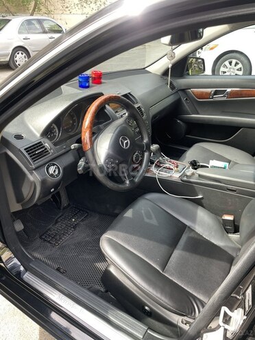 Mercedes C 300 2009, 318,000 km - 3.0 l - Bakı