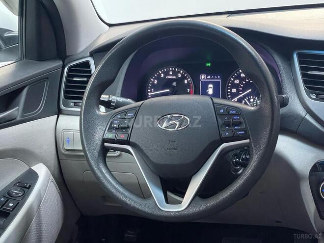 Hyundai Tucson-12