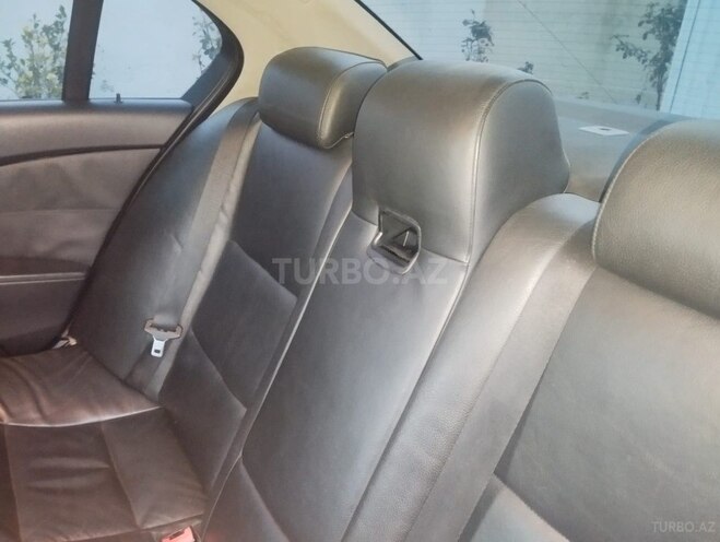 BMW 530 2004, 283,000 km - 3.0 l - Yevlax