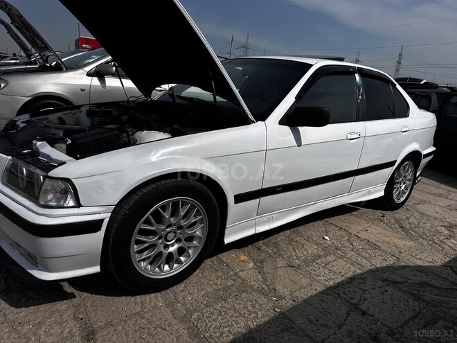BMW 318 1993, 356,800 km - 1.8 l - Sumqayıt