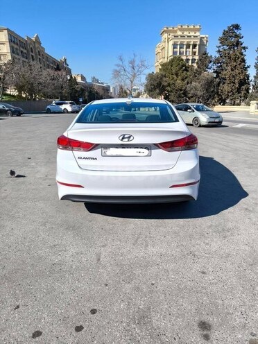 Hyundai Elantra 2018, 116,000 km - 2.0 л - Bakı