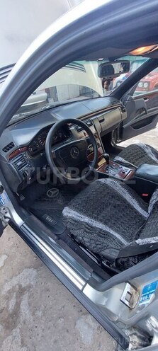 Mercedes E 200 1997, 366,900 km - 2.0 l - Şəmkir