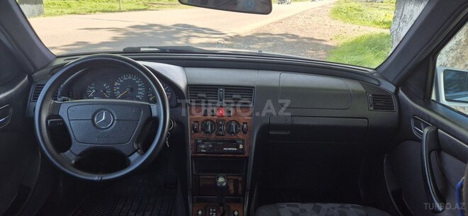 Mercedes C 180 1999, 289,300 km - 1.8 л - Qazax