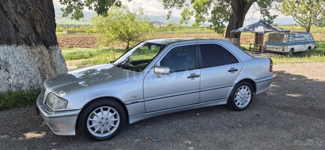 Mercedes C 180 1999, 289,300 km - 1.8 л - Qazax