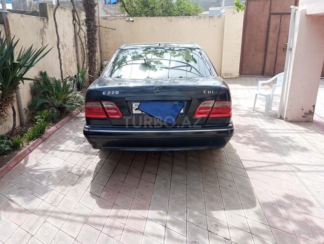 Mercedes E 220 d 1999, 291,166 km - 2.2 л - Sumqayıt