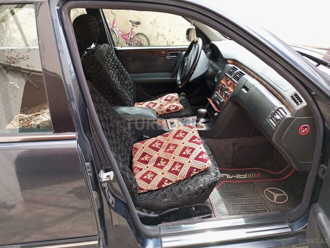 Mercedes E 220 d 1999, 291,166 km - 2.2 л - Sumqayıt