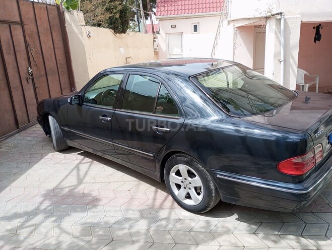 Mercedes E 220 d 1999, 291,166 km - 2.2 л - Sumqayıt
