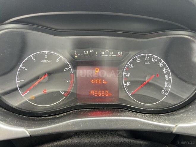 Opel Corsa 2015, 195,000 km - 1.4 л - Bakı