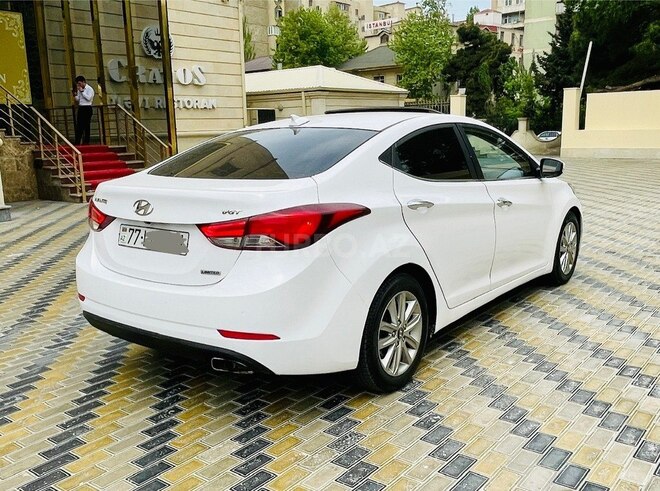 Hyundai Avante 2015, 126,600 km - 1.6 л - Bakı