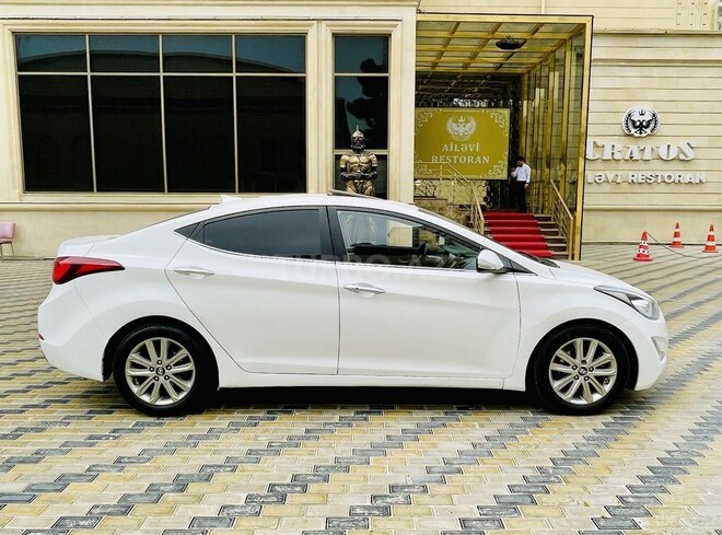 Hyundai Avante 2015, 126,600 km - 1.6 л - Bakı