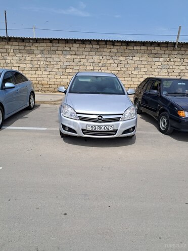 Opel Astra 2010, 267,200 km - 1.3 l - Bakı