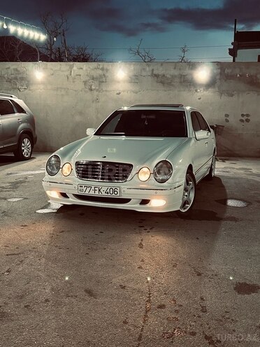 Mercedes E 320 1999, 270,000 km - 3.2 l - Sumqayıt