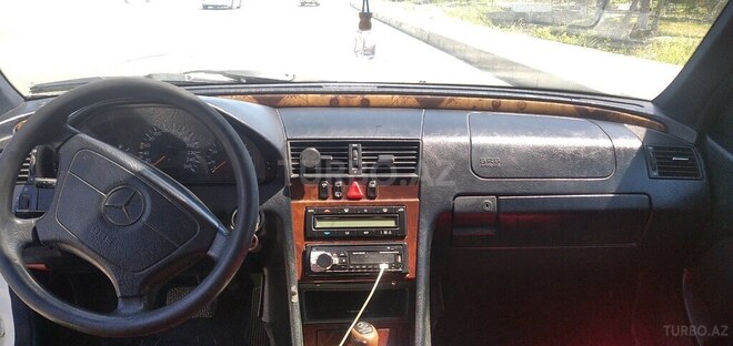 Mercedes C 240 1998, 470,000 km - 2.4 л - Ucar