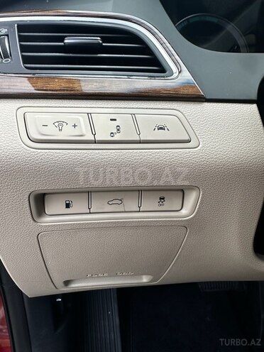 Hyundai Sonata-16