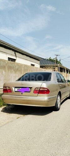 Mercedes E 200 2001, 303,987 km - 2.0 l - Sumqayıt