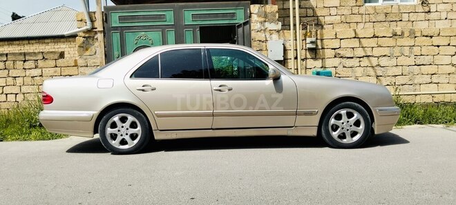 Mercedes E 200 2001, 303,987 km - 2.0 l - Sumqayıt