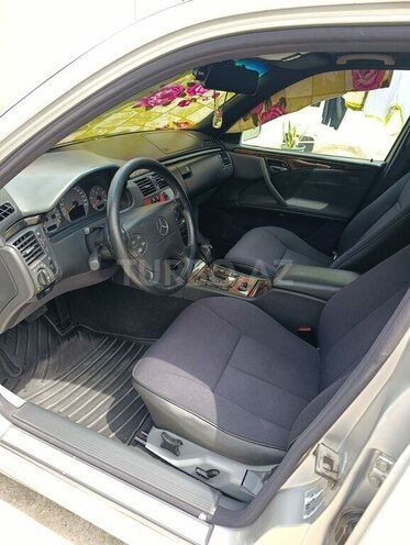Mercedes E 220 d 2000, 396,000 km - 2.2 l - Bakı