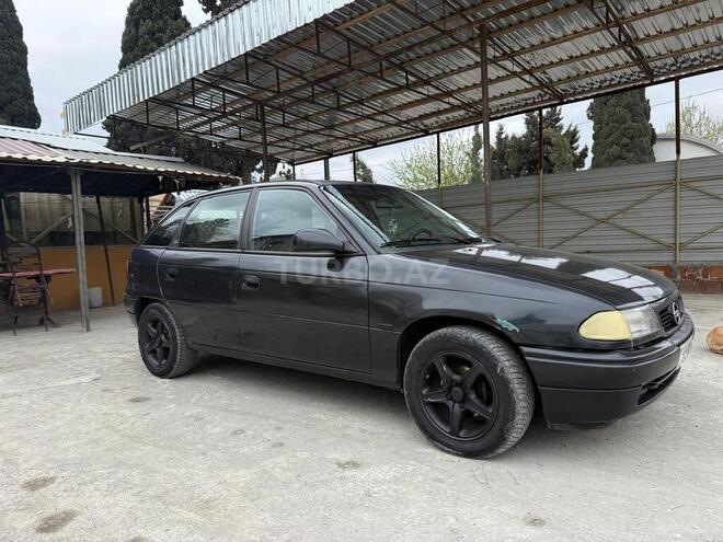 Opel Antara 1996, 300,000 km - 1.6 л - Gəncə