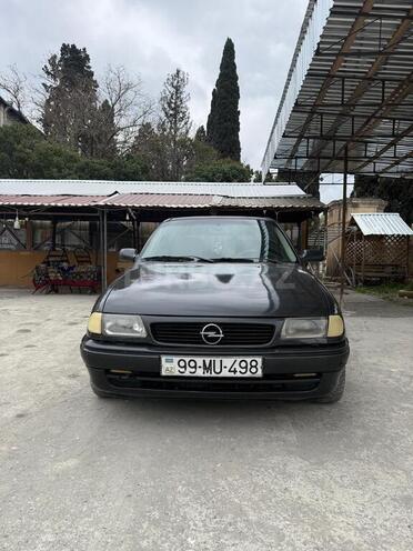 Opel Antara 1996, 300,000 km - 1.6 л - Gəncə