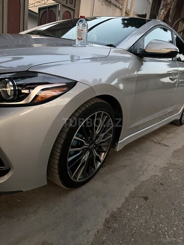 Hyundai Elantra 2018, 75,700 km - 1.6 л - Bakı