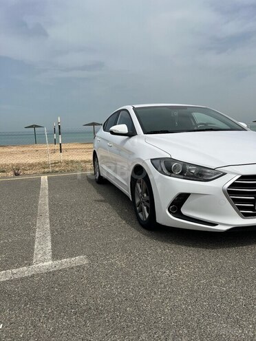 Hyundai Avante 2016, 180,000 km - 1.6 л - Bakı