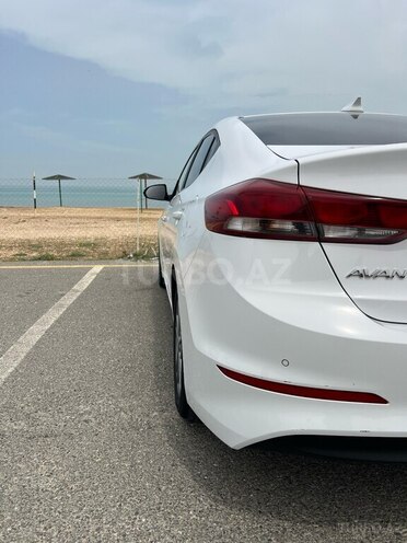 Hyundai Avante 2016, 180,000 km - 1.6 л - Bakı
