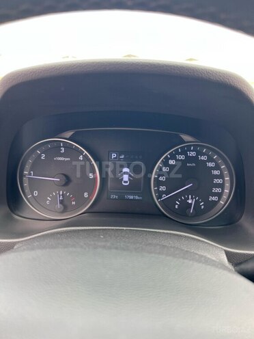 Hyundai Avante 2016, 180,000 km - 1.6 л - Bakı