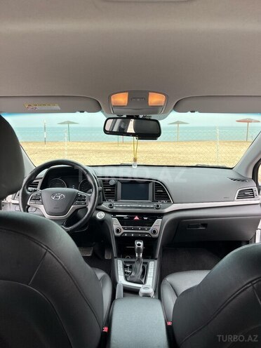 Hyundai Avante 2016, 180,000 km - 1.6 л - Bakı