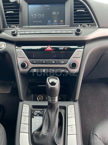 Hyundai Avante 2016, 180,000 km - 1.6 л - Bakı