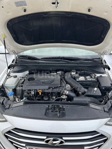 Hyundai Avante 2016, 180,000 km - 1.6 л - Bakı