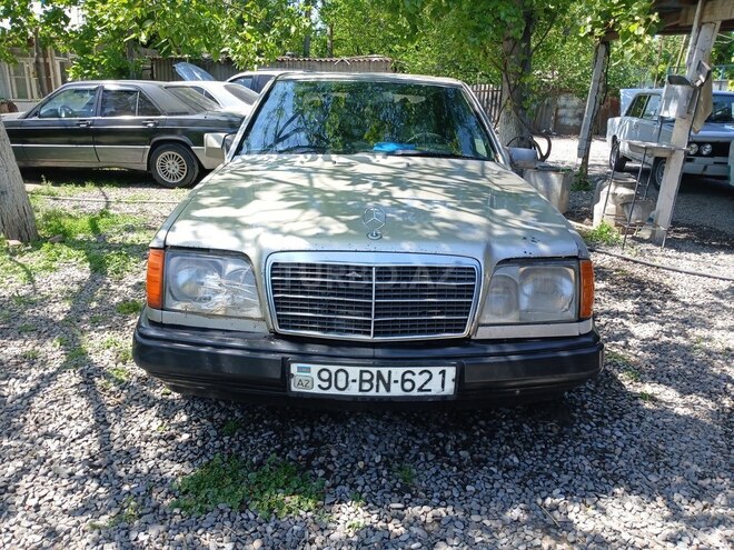 Mercedes E 200 d 1993, 695,000 km - 2.0 l - Bərdə