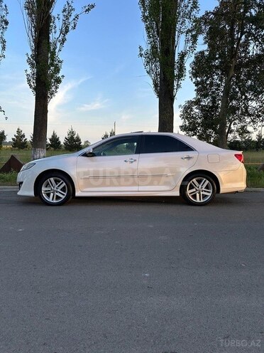Toyota Camry-4