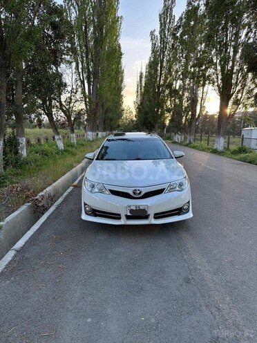 Toyota Camry-1