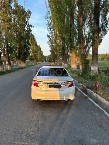 Toyota Camry-6
