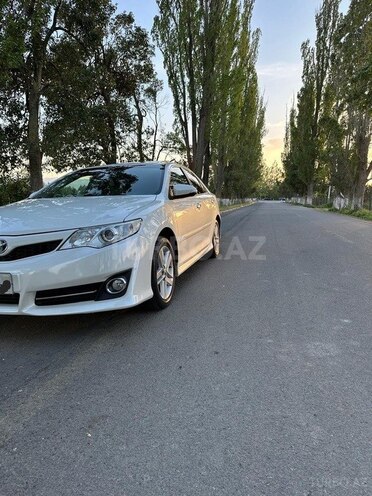Toyota Camry-3