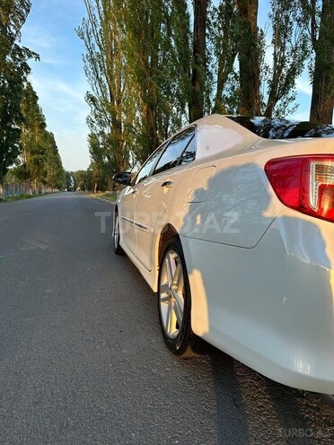 Toyota Camry-10