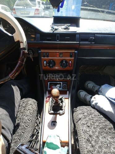 Mercedes E 200 d 1993, 695,000 km - 2.0 l - Bərdə