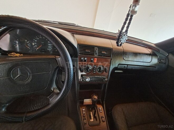 Mercedes C 200 1995, 392,660 km - 2.0 л - Göyçay