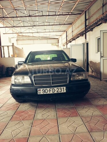 Mercedes C 220 1994, 300,000 km - 2.2 l - Salyan