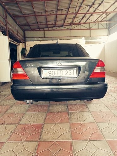 Mercedes C 220 1994, 300,000 km - 2.2 l - Salyan